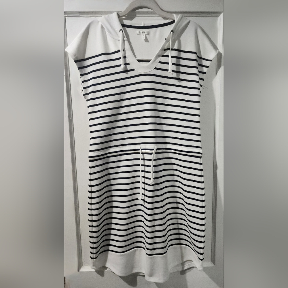 NWOT Maurices White and Navy Striped Hoodie Dress size:S